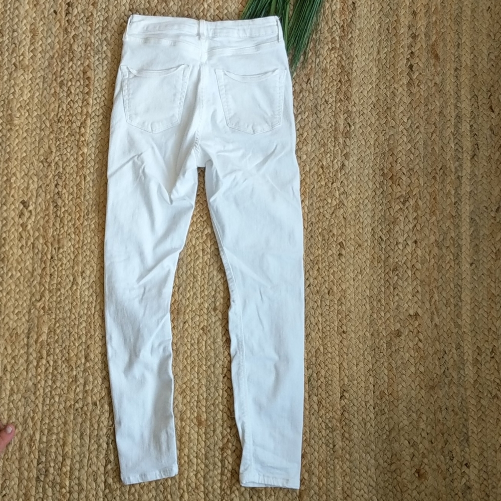TOPShop White Distressed - Picture 2 of 8